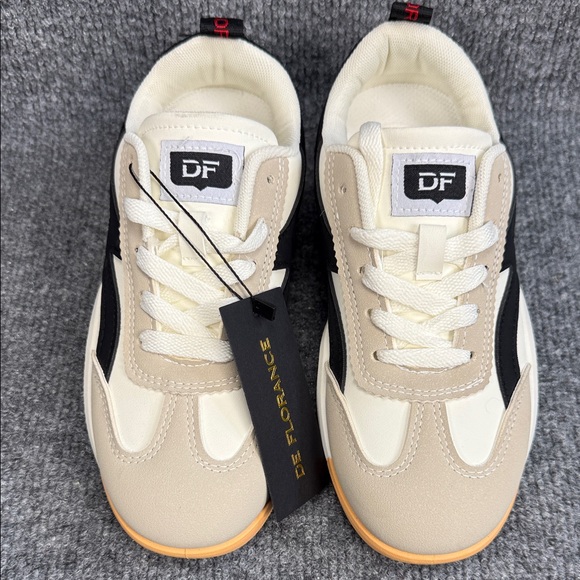 De Florance Shoes - De Florance Cloudea Cream Beige & Black Retro-Style Sneakers Size 5 EU 35